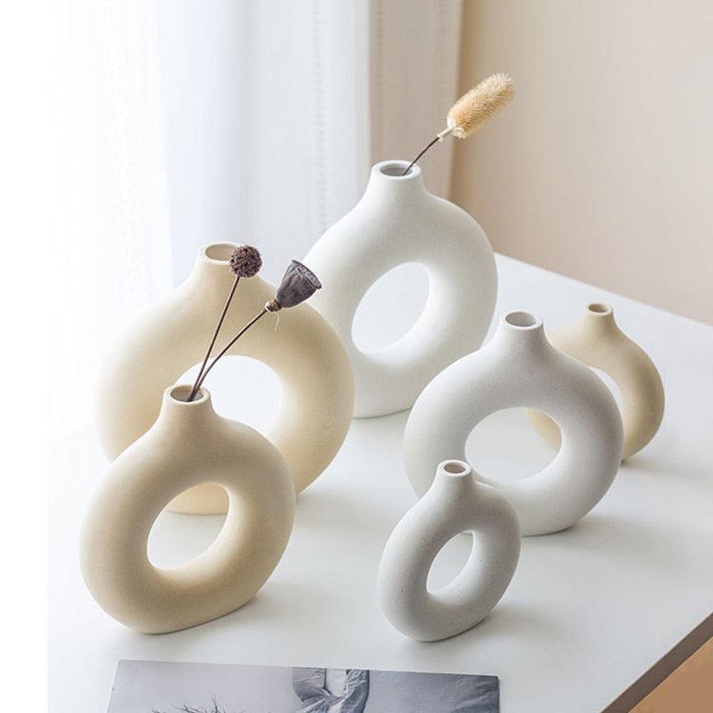 Ella Round Donut Vase