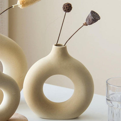 Ella Round Donut Vase