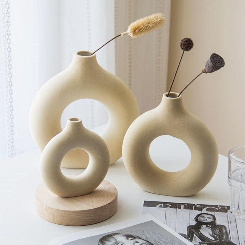 Ella Round Donut Vase